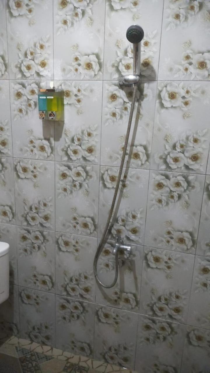 Wl Guesthouse Labuan Bajo Extérieur photo