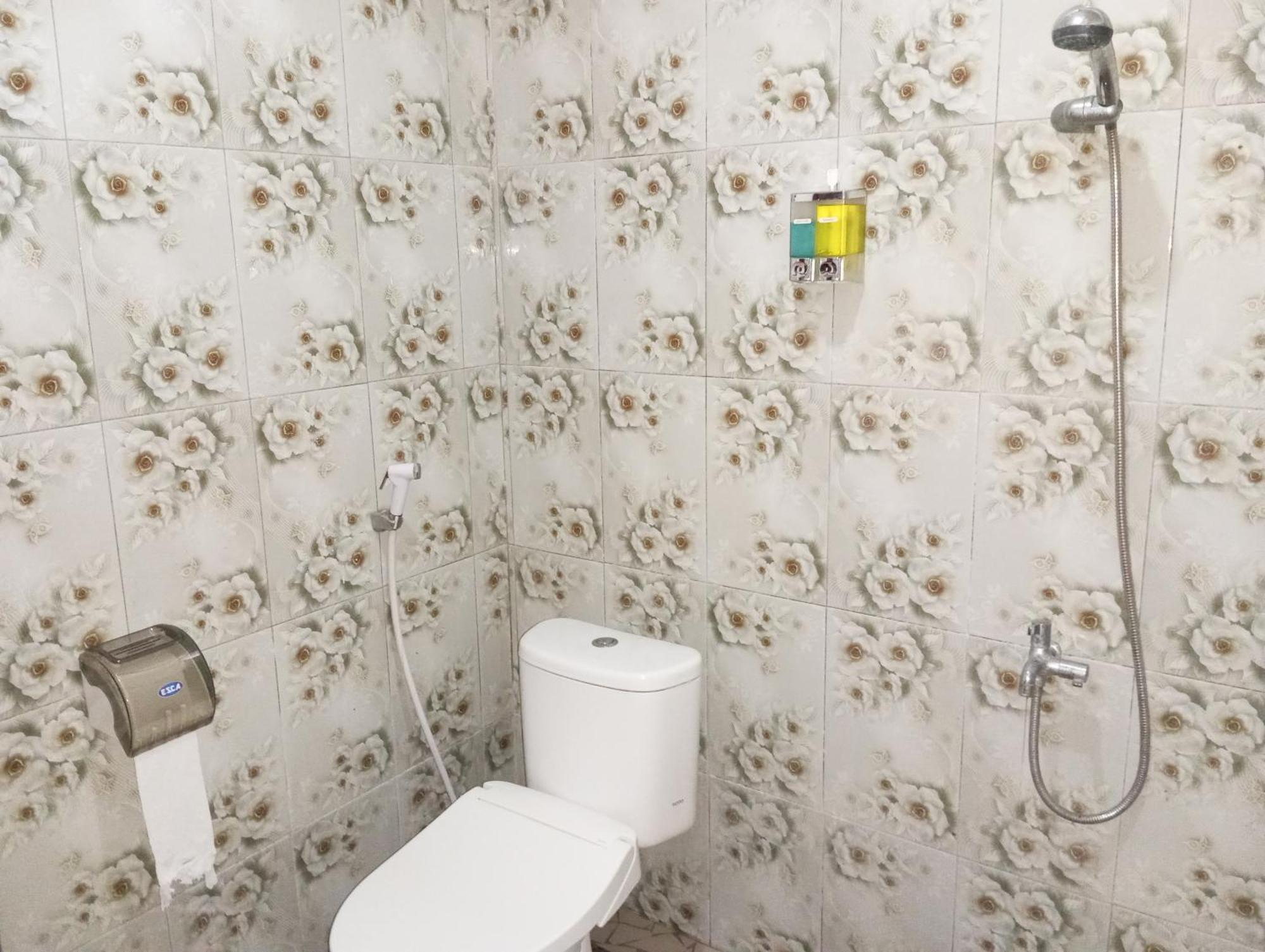 Wl Guesthouse Labuan Bajo Extérieur photo